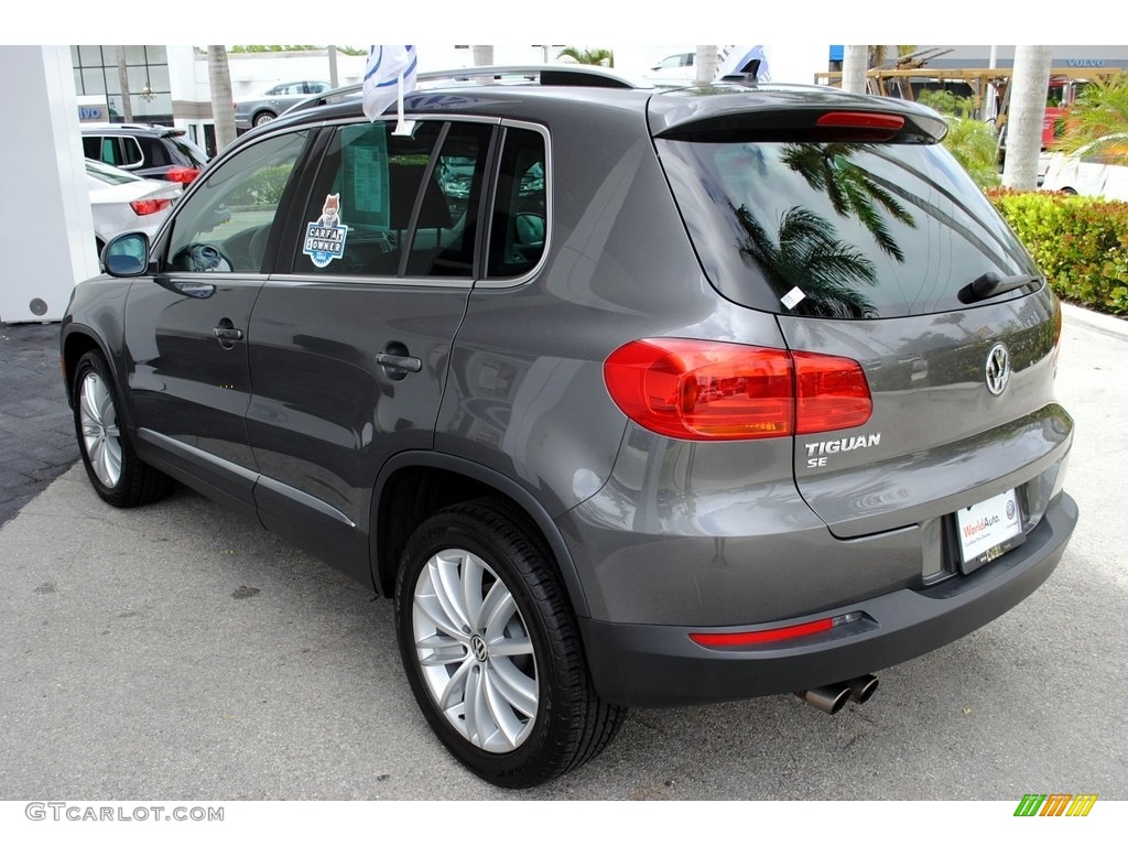 2016 Tiguan SE - Pepper Gray Metallic / Charcoal photo #6