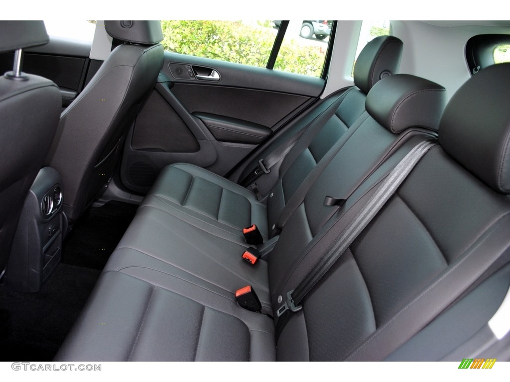 2016 Tiguan SE - Pepper Gray Metallic / Charcoal photo #12