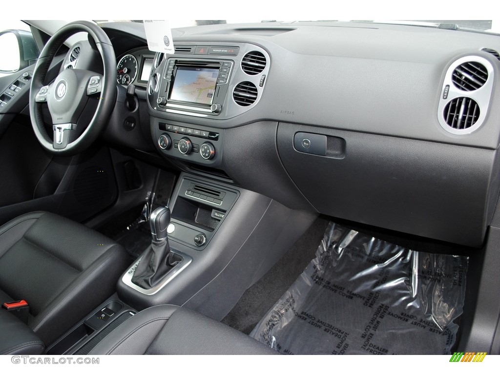 2016 Tiguan SE - Pepper Gray Metallic / Charcoal photo #19