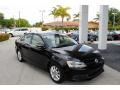 Black - Jetta SE Sedan Photo No. 1