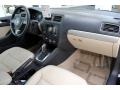 Black - Jetta SE Sedan Photo No. 17