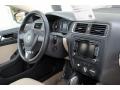 Black - Jetta SE Sedan Photo No. 19