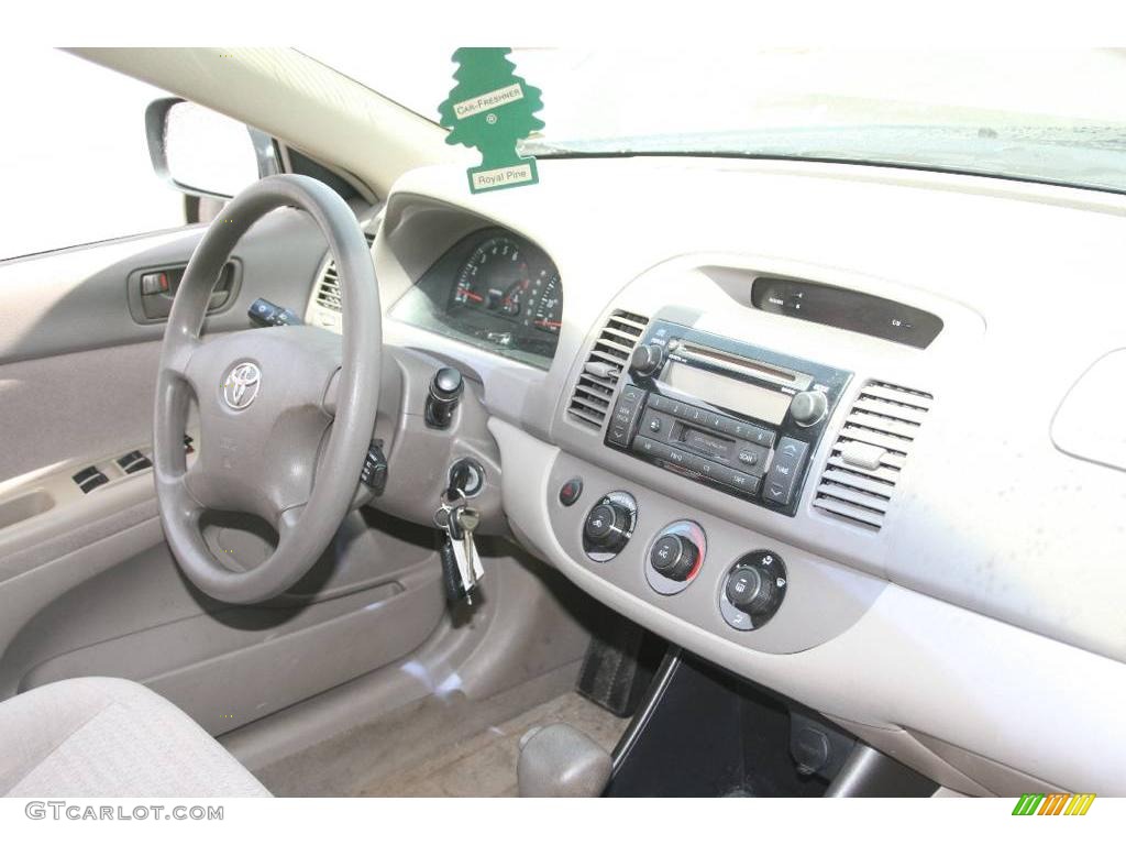2003 Camry LE - Aspen Green Pearl / Taupe photo #9