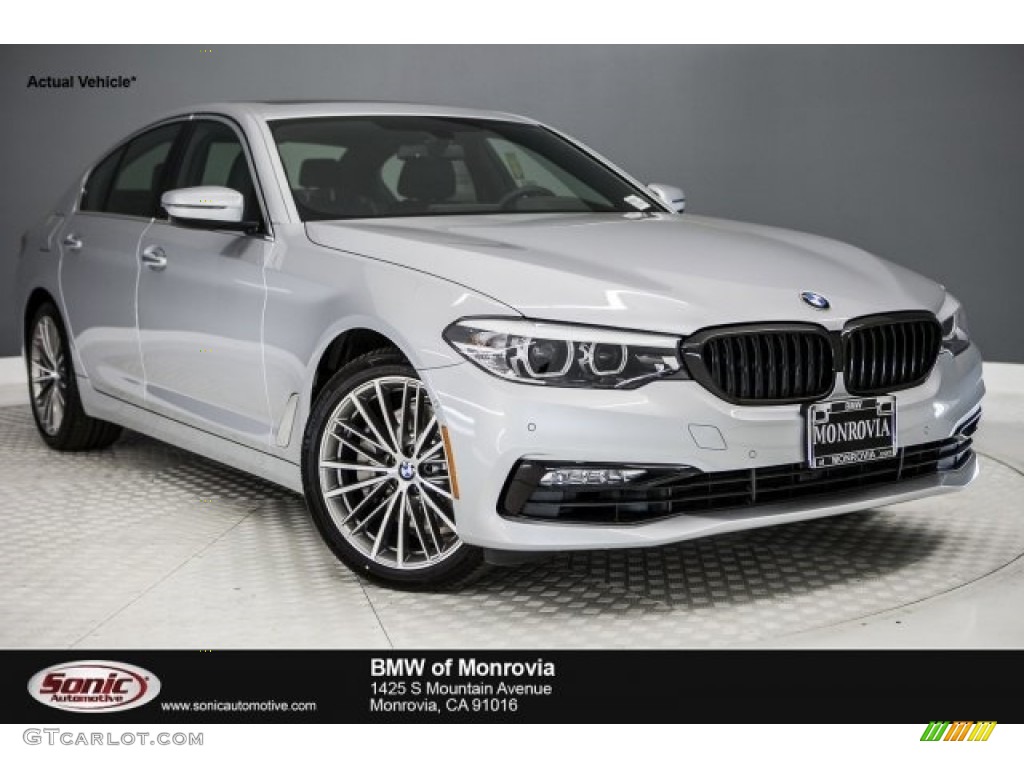 2017 5 Series 530i Sedan - Glacier Silver Metallic / Black photo #1