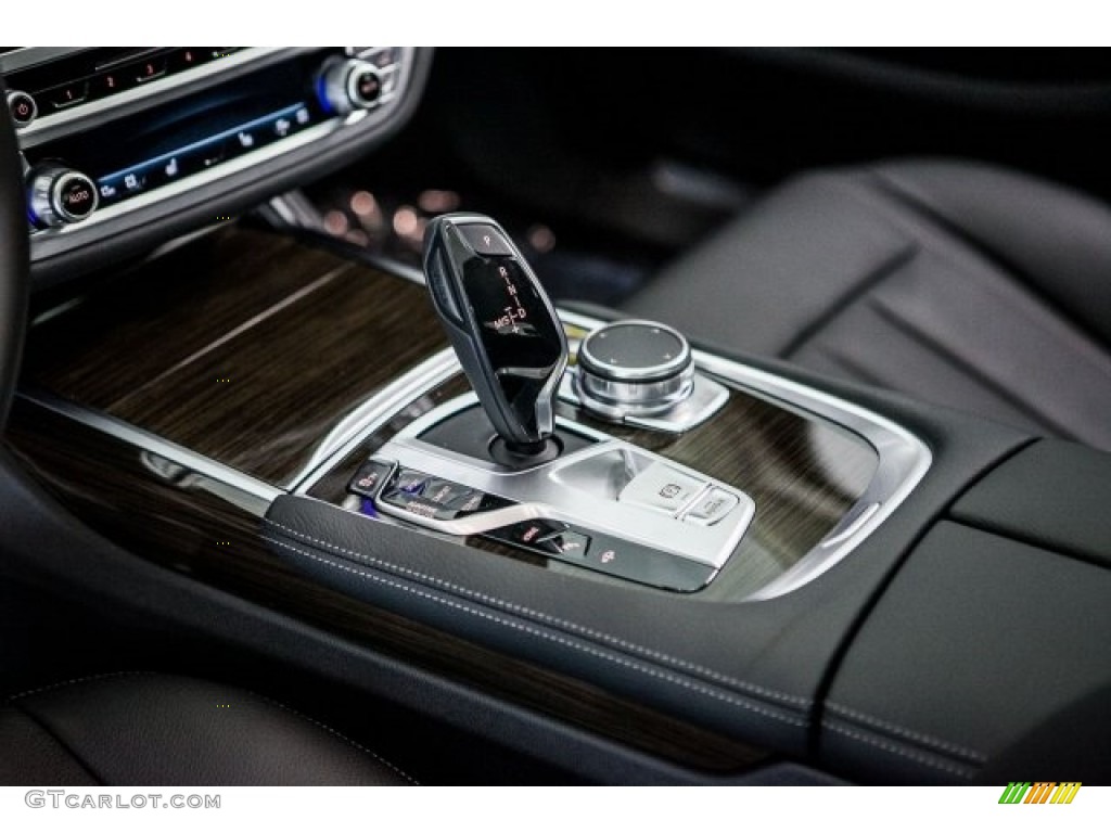 2018 7 Series 740e iPerformance xDrive Sedan - Black Sapphire Metallic / Black photo #7