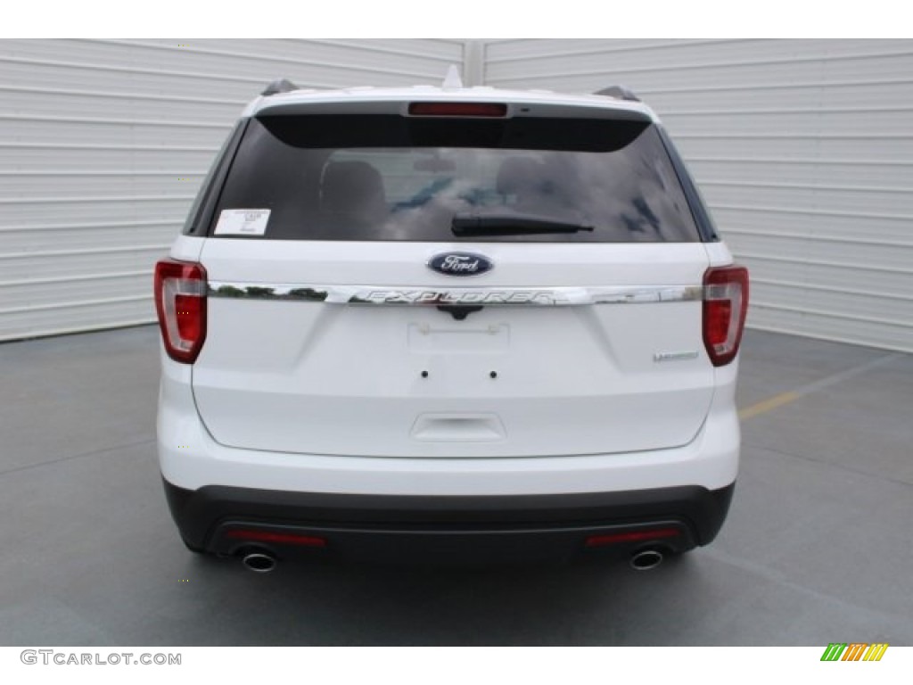 2017 Explorer FWD - Oxford White / Medium Light Camel photo #6