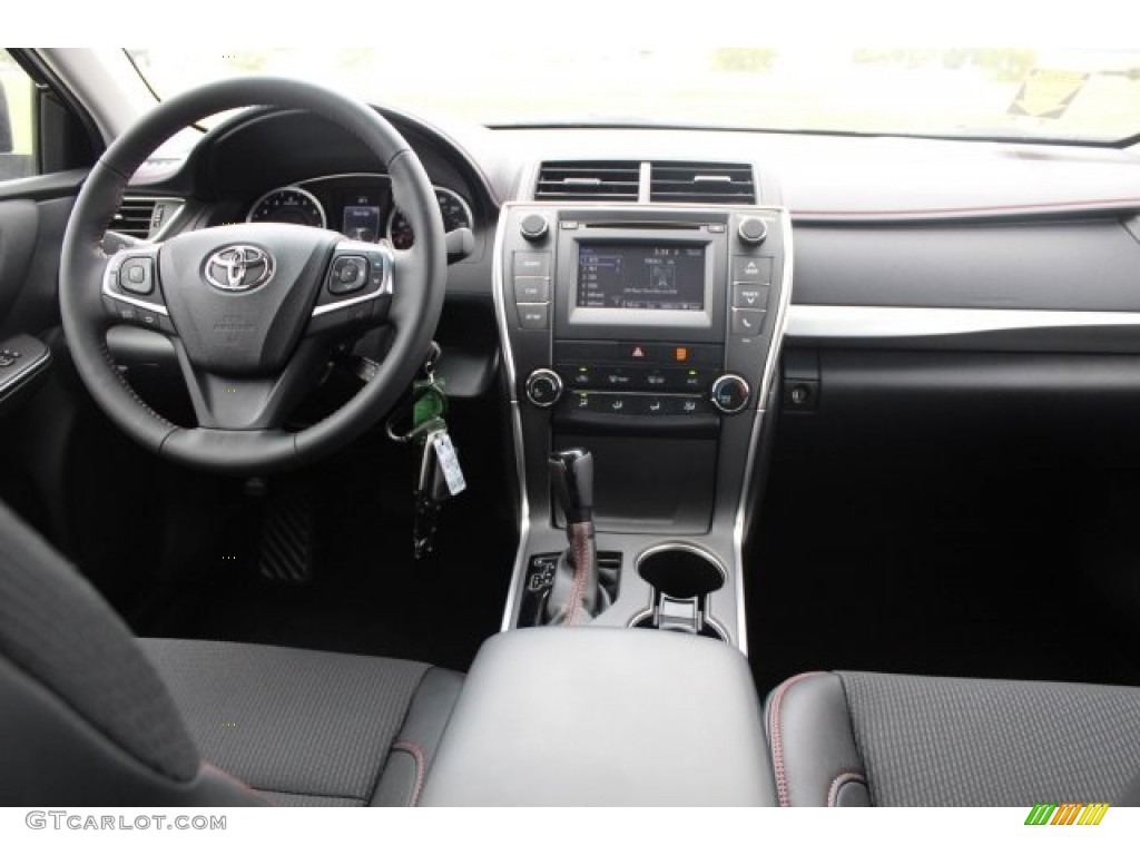 2017 Camry SE - Cosmic Gray Mica / Black photo #18