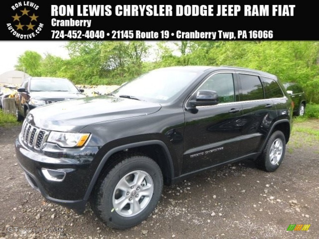 Diamond Black Crystal Pearl Jeep Grand Cherokee