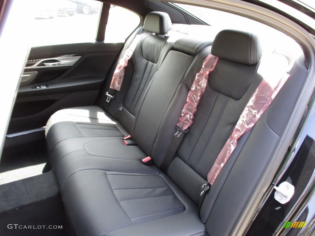 2018 7 Series 740i xDrive Sedan - Black Sapphire Metallic / Black photo #12