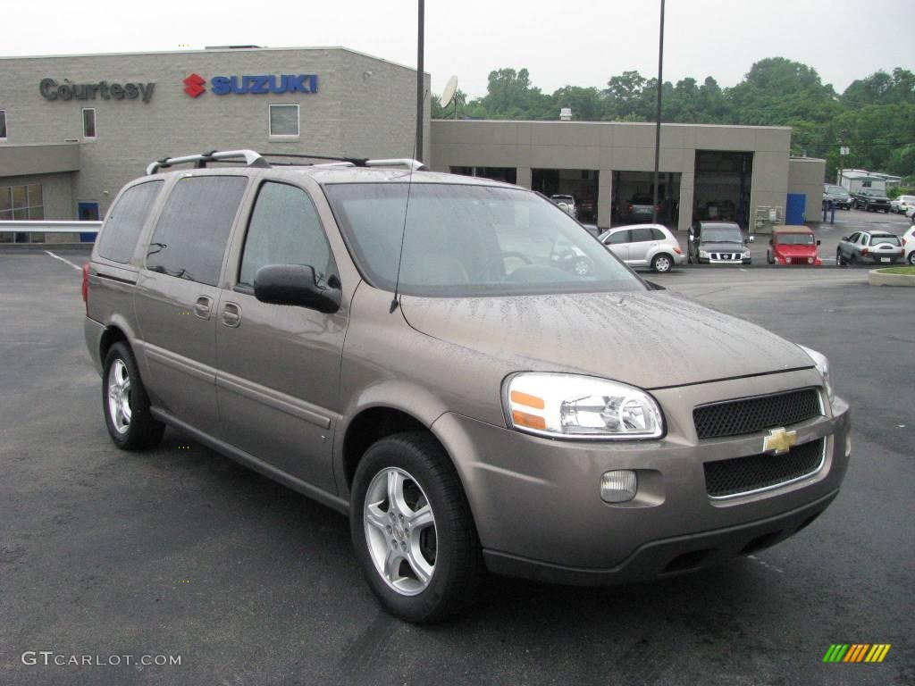 Amber Bronze Metallic Chevrolet Uplander