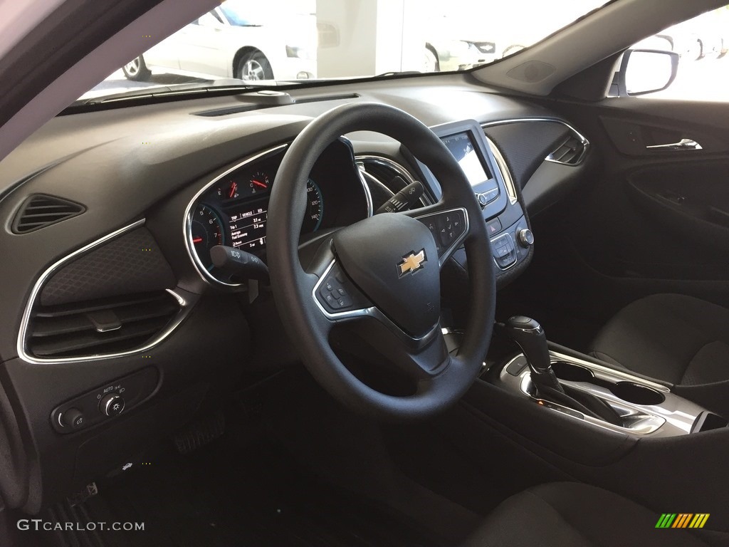 2017 Malibu LT - Iridescent Pearl Tricoat / Jet Black photo #19