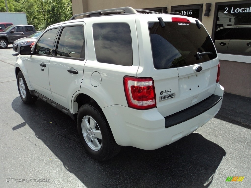 2010 Escape XLT 4WD - White Suede / Stone photo #3