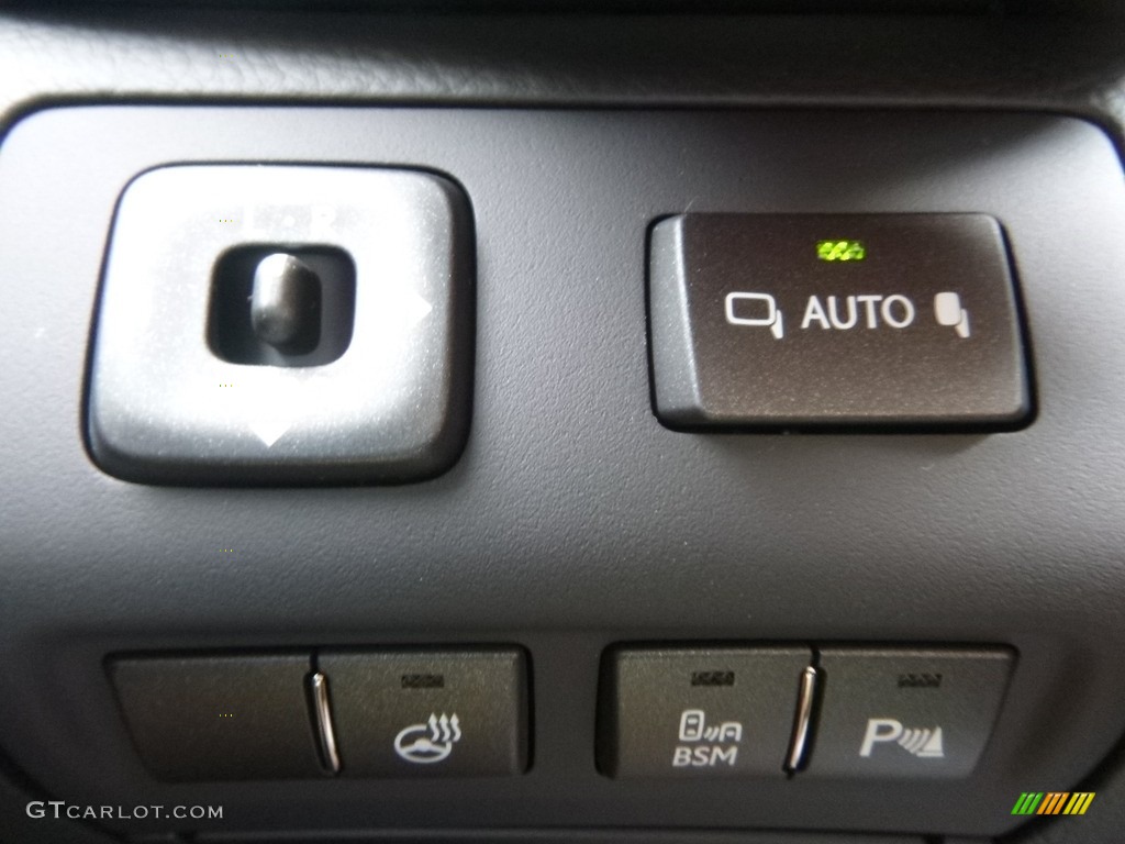2017 Lexus LS 460 AWD Controls Photo #120619746