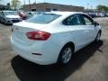Summit White - Cruze LT Photo No. 4