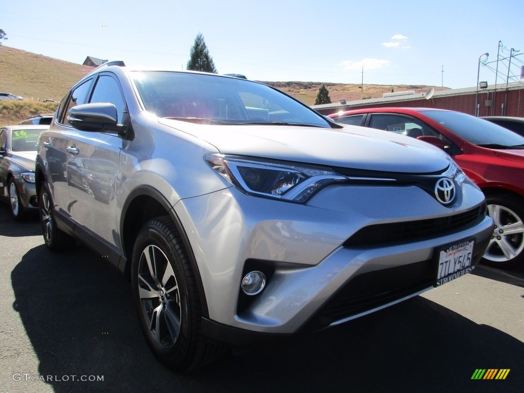 2016 RAV4 XLE - Silver Sky Metallic / Black photo #1