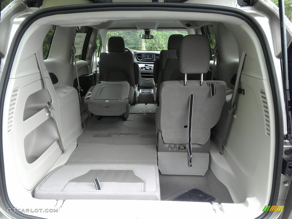 2017 Chrysler Pacifica LX Trunk Photo #120634928