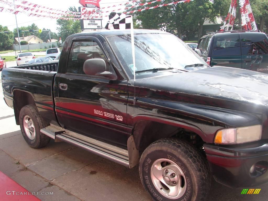 2001 Ram 1500 ST Regular Cab 4x4 - Black / Mist Gray photo #4