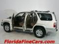 Natural White - 4Runner SR5 Photo No. 8
