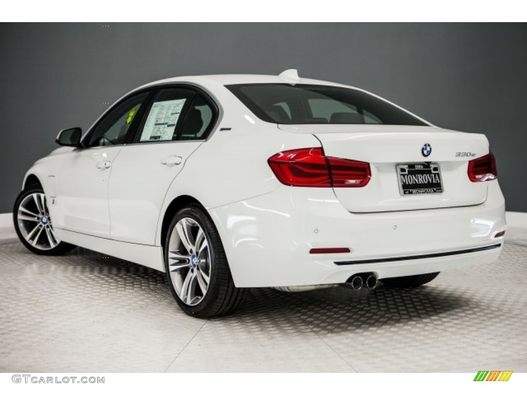 2017 3 Series 330e iPerfomance Sedan - Alpine White / Black photo #3