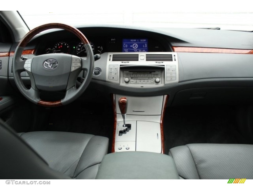 2006 Avalon Limited - Phantom Gray Pearl / Light Gray photo #23
