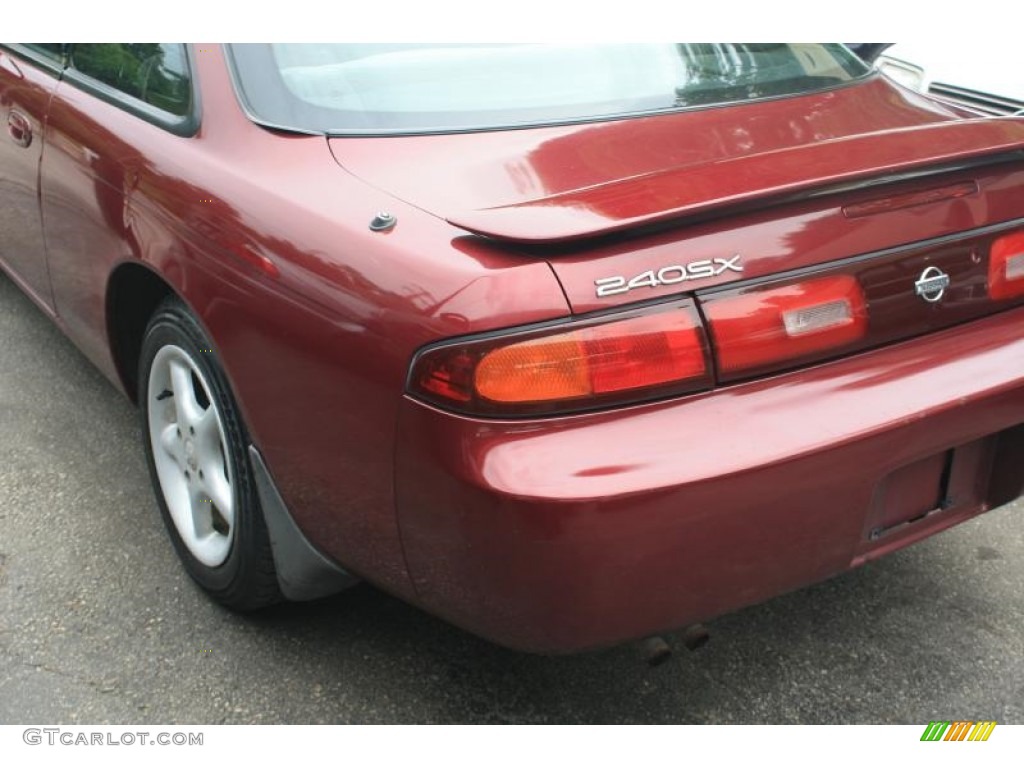 1995 Nissan 240SX Coupe Marks and Logos Photo #120657152