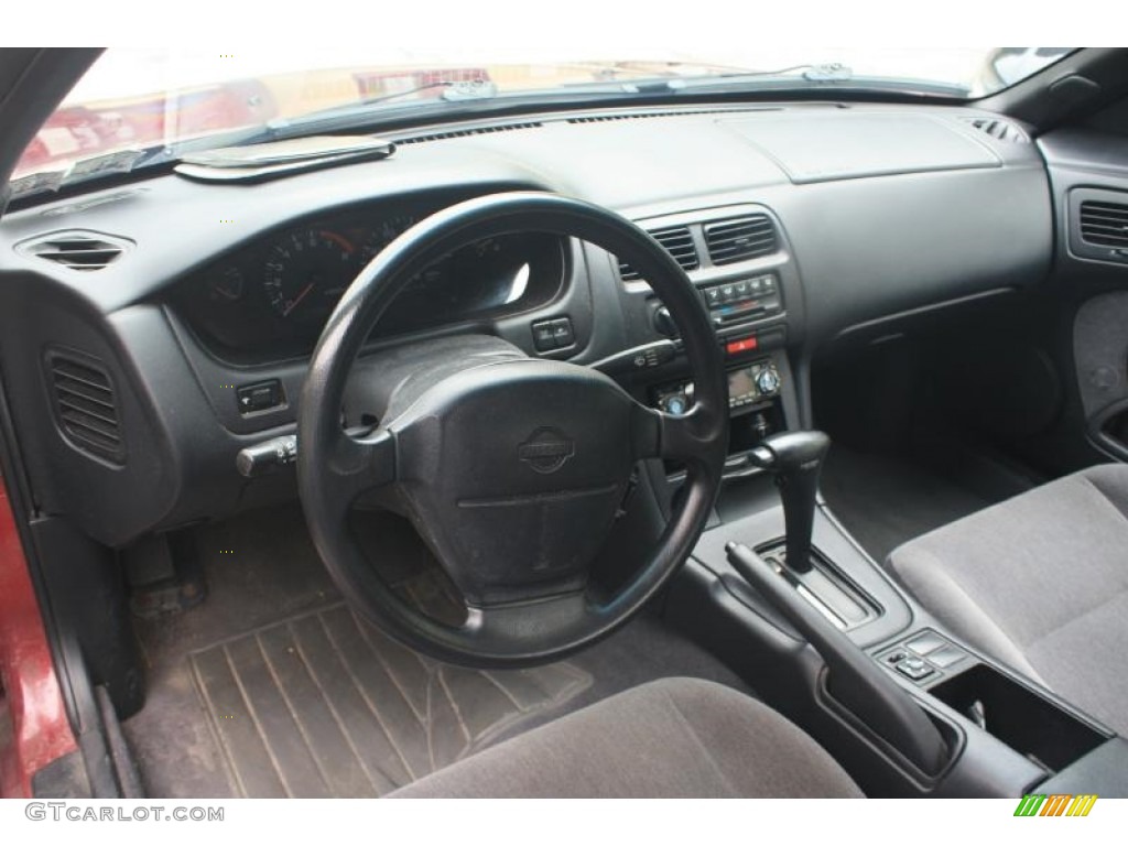 Dark Gray Interior 1995 Nissan 240SX Coupe Photo #120657329