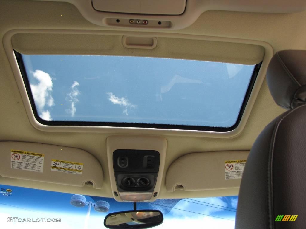 2005 Explorer Eddie Bauer 4x4 - Black / Medium Parchment photo #22