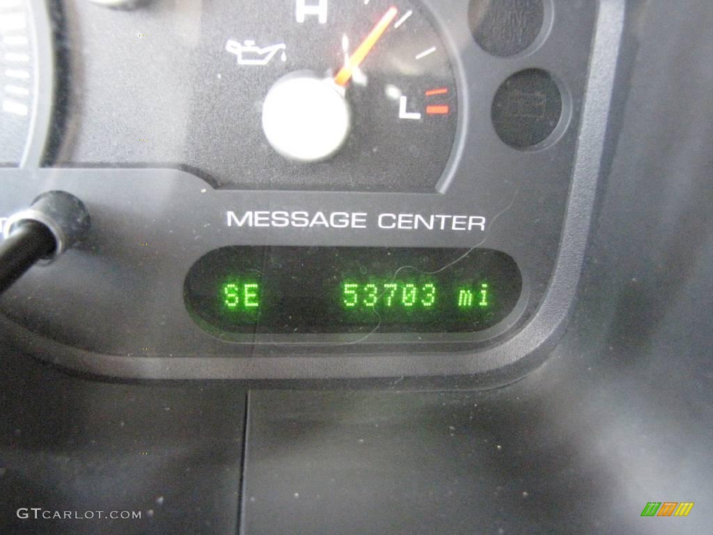 2005 Explorer Eddie Bauer 4x4 - Black / Medium Parchment photo #31