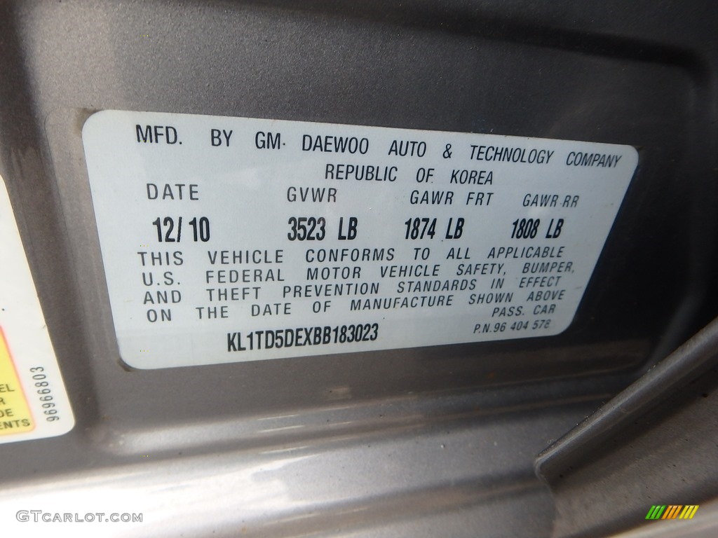 2011 Aveo LT Sedan - Medium Gray / Charcoal photo #14