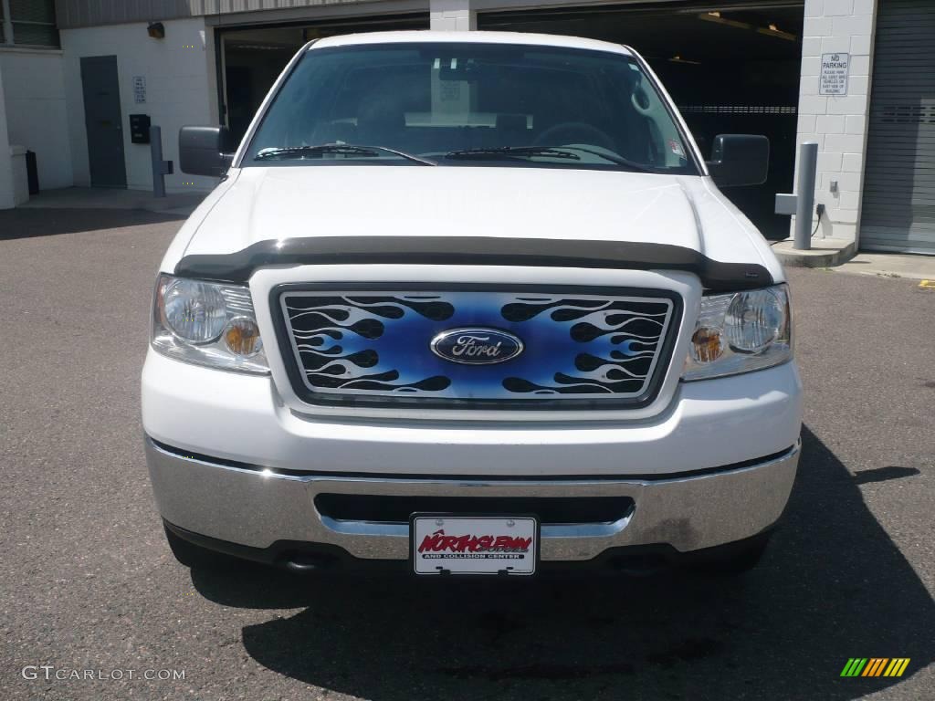2006 F150 XLT Regular Cab 4x4 - Oxford White / Medium/Dark Flint photo #2