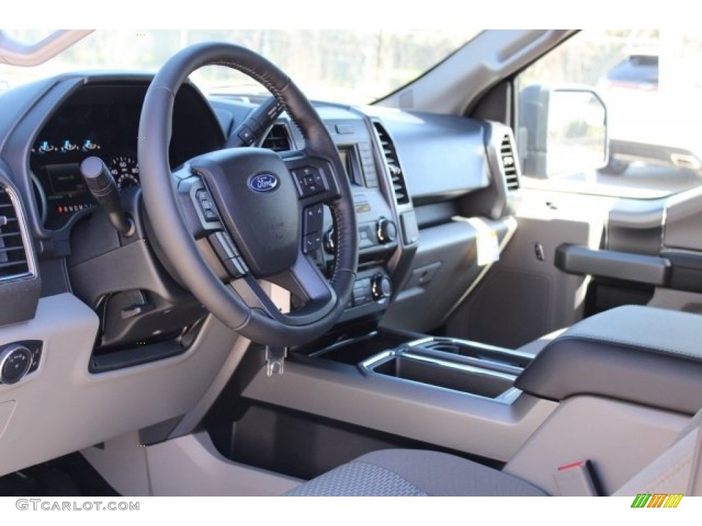 2017 F150 XLT SuperCrew - Shadow Black / Earth Gray photo #9