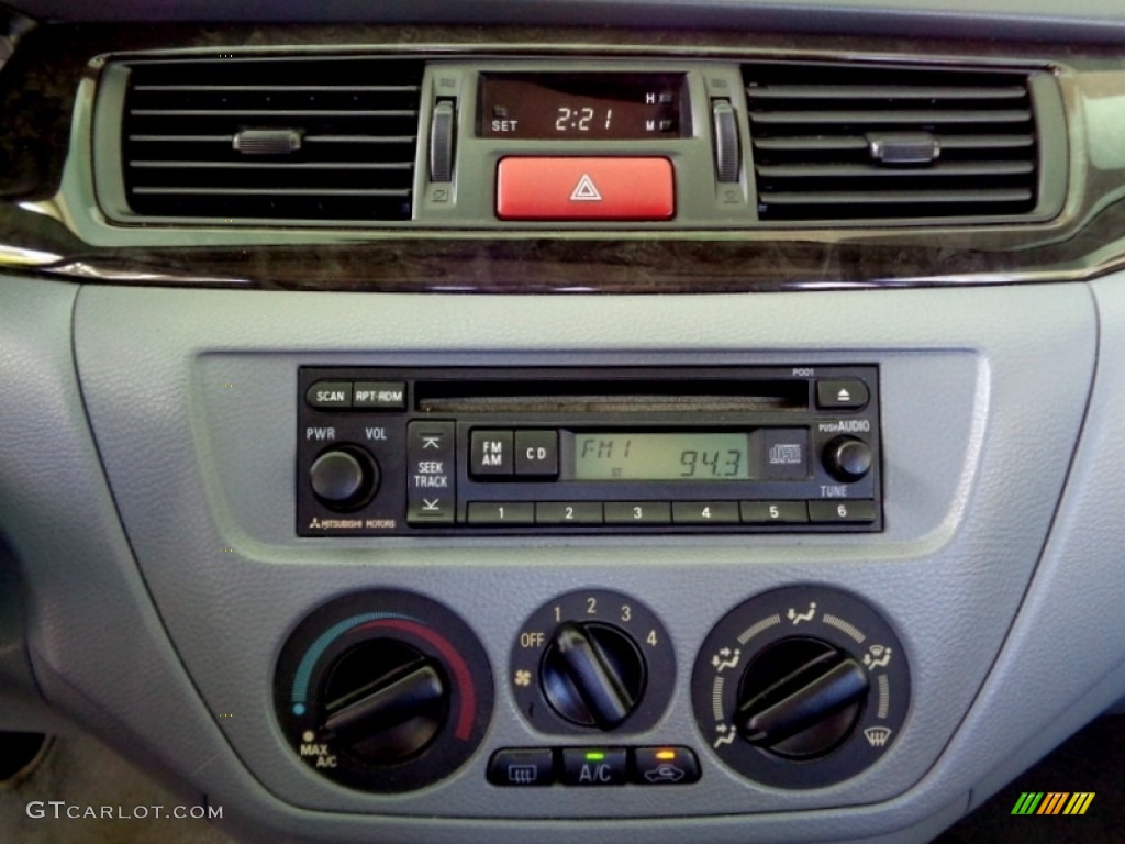 2002 Lancer ES - Munich Silver Metallic / Gray photo #12