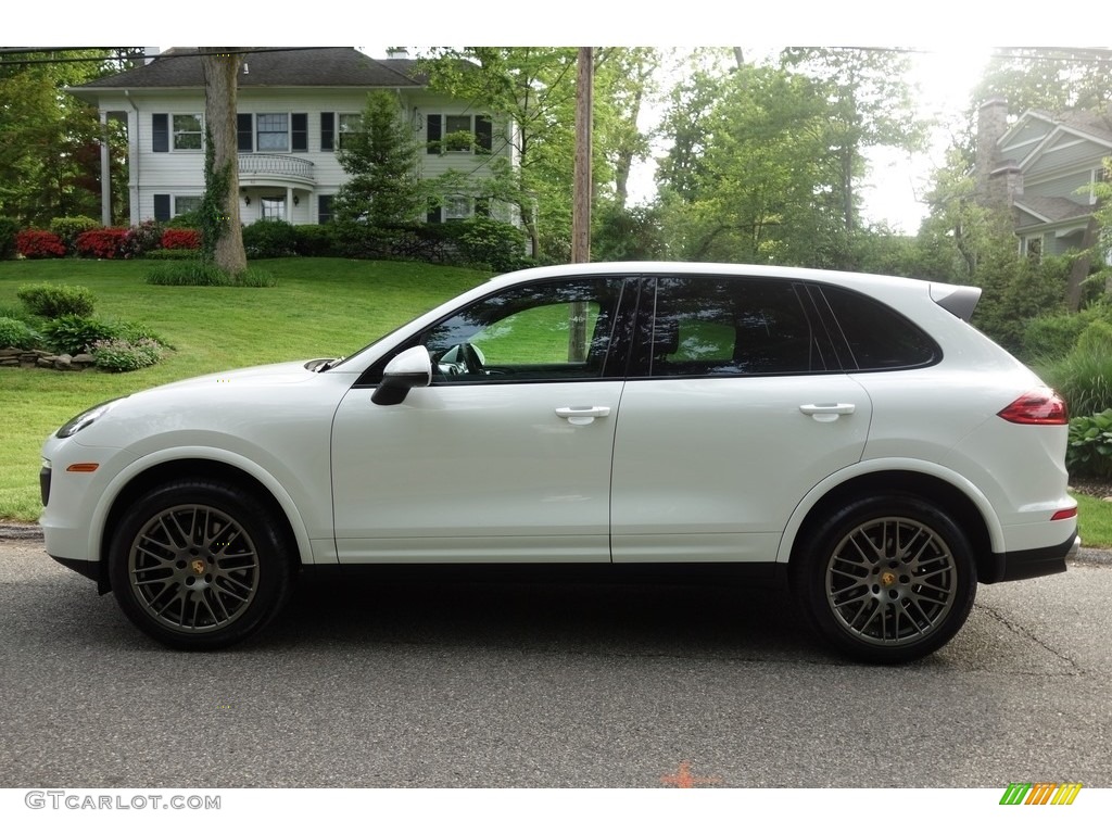 2017 Cayenne Platinum Edition - White / Black photo #3