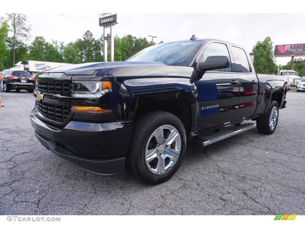 2017 Silverado 1500 Custom Double Cab - Black / Dark Ash/Jet Black photo #3