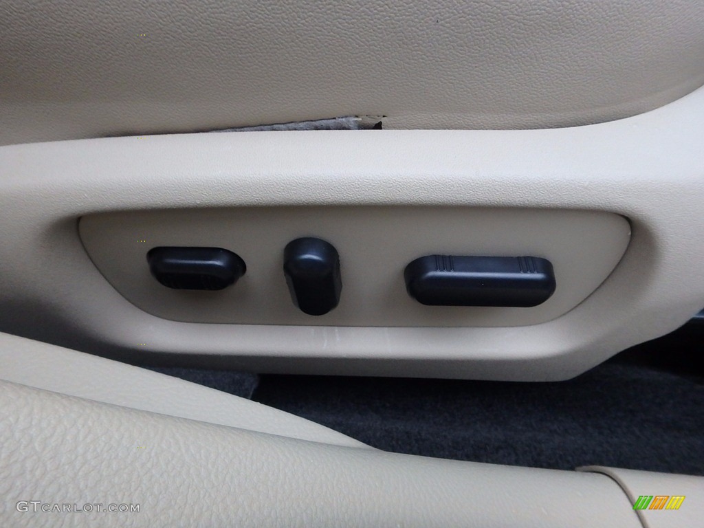 2015 Taurus Limited - Deep Impact Blue Metallic / Dune photo #13