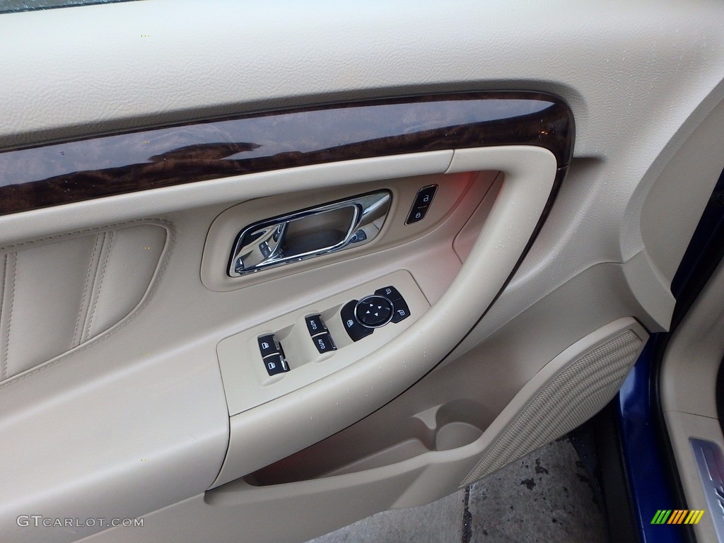 2015 Taurus Limited - Deep Impact Blue Metallic / Dune photo #20