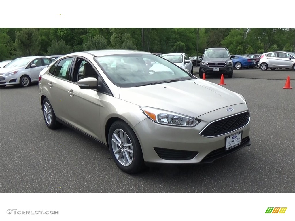 2017 Focus SE Sedan - White Gold / Medium Light Stone photo #1