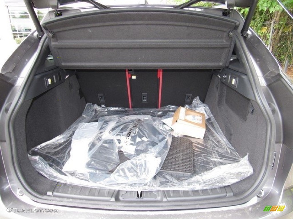 2017 Jaguar F-PACE 35t AWD S Trunk Photo #120677413