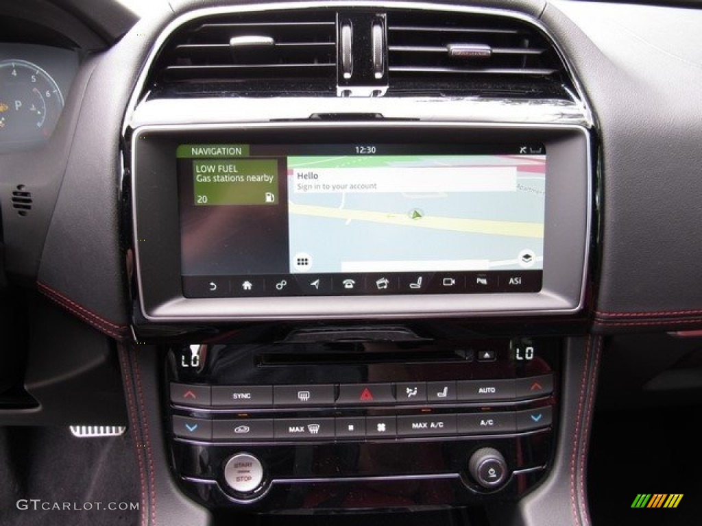 2017 Jaguar F-PACE 35t AWD S Controls Photo #120677461