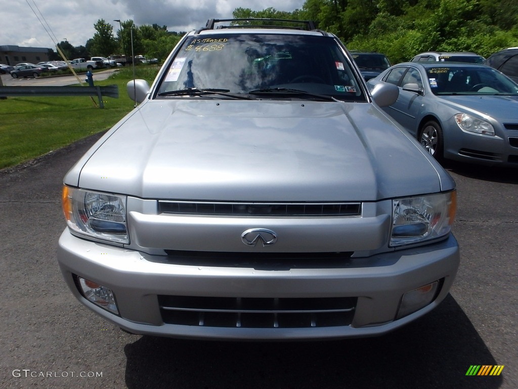 2002 QX4 4x4 - Brilliant Silver Metallic / Graphite photo #6