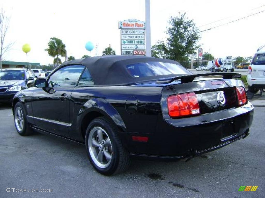 2006 Mustang GT Premium Convertible - Black / Light Graphite photo #5