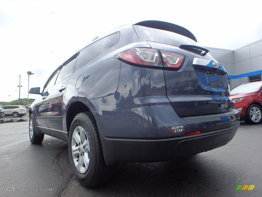 2013 Traverse LS - Atlantis Blue Metallic / Dark Titanium/Light Titanium photo #5