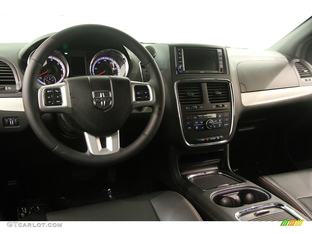 2017 Dodge Grand Caravan GT Black Dashboard Photo #120679621