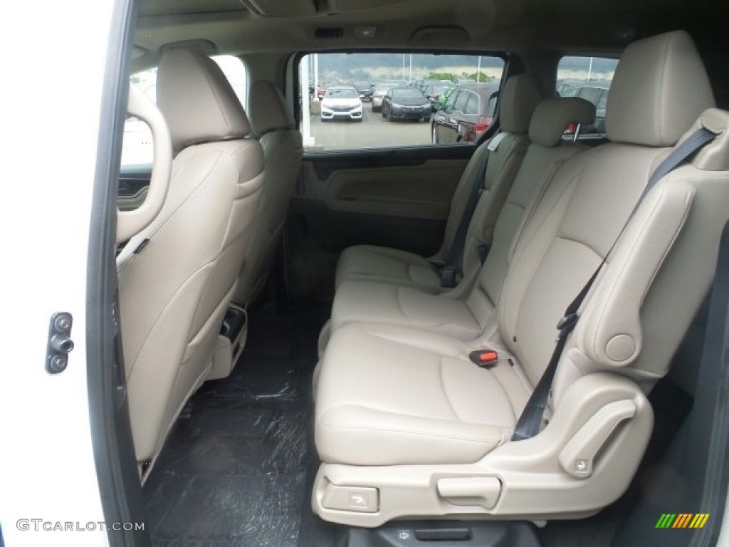 2018 Honda Odyssey Elite Rear Seat Photo #120681122