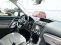 Crystal White Pearl - Forester 2.5i Photo No. 4