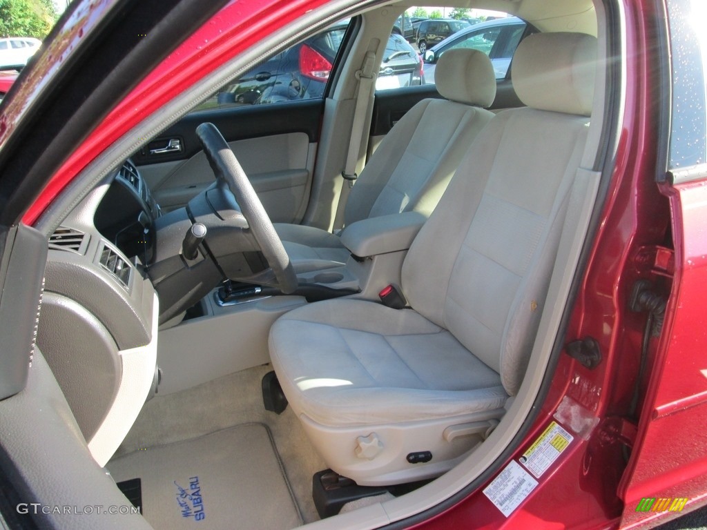 2008 Fusion SE - Redfire Metallic / Medium Light Stone photo #17