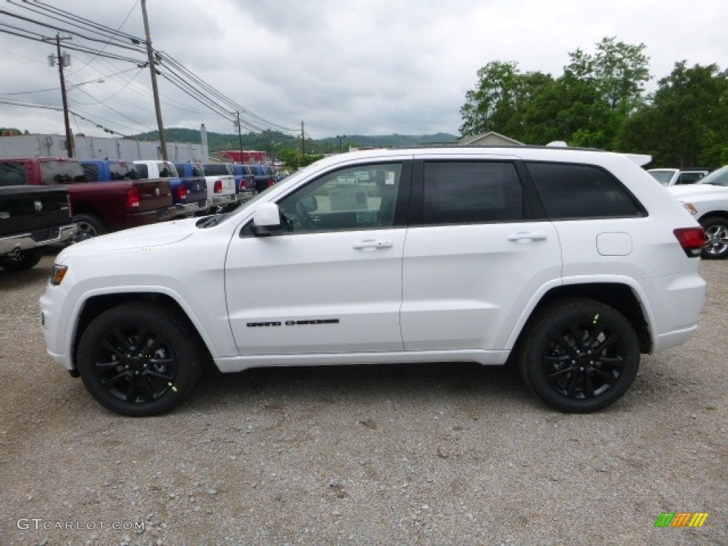 2017 Grand Cherokee Laredo 4x4 - Bright White / Black photo #2