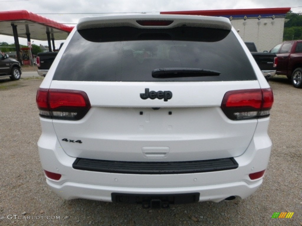 2017 Grand Cherokee Laredo 4x4 - Bright White / Black photo #4