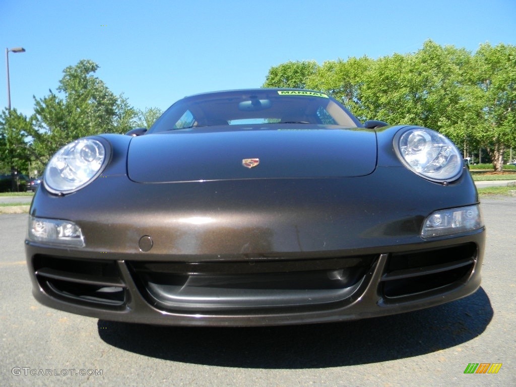 2008 911 Carrera 4 Coupe - Macadamia Metallic / Sand Beige photo #4