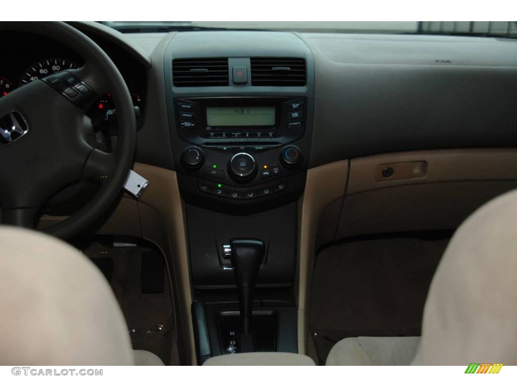 2003 Accord LX Sedan - Taffeta White / Ivory photo #15